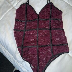 Lace Bodysuit burgundy from dynamite size small